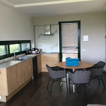 Voeuja Maggiore شقة